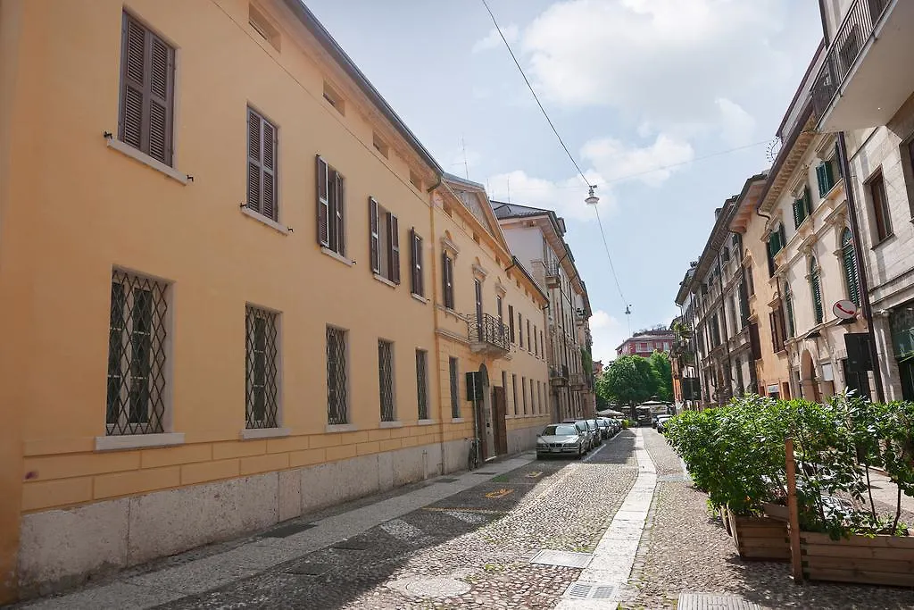 Gallery Room Verona İtalya