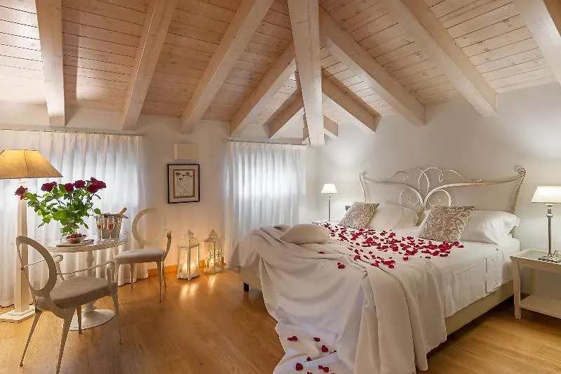 Gallery Room Verona 2*,  İtalya