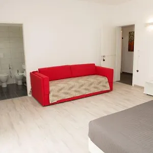 Nidi Di Feo 2*, Lecce Italië